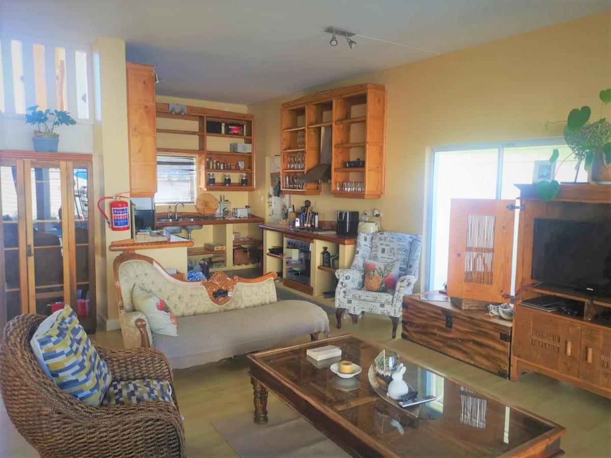 Point Village Guest House Mossel Bay Exteriör bild