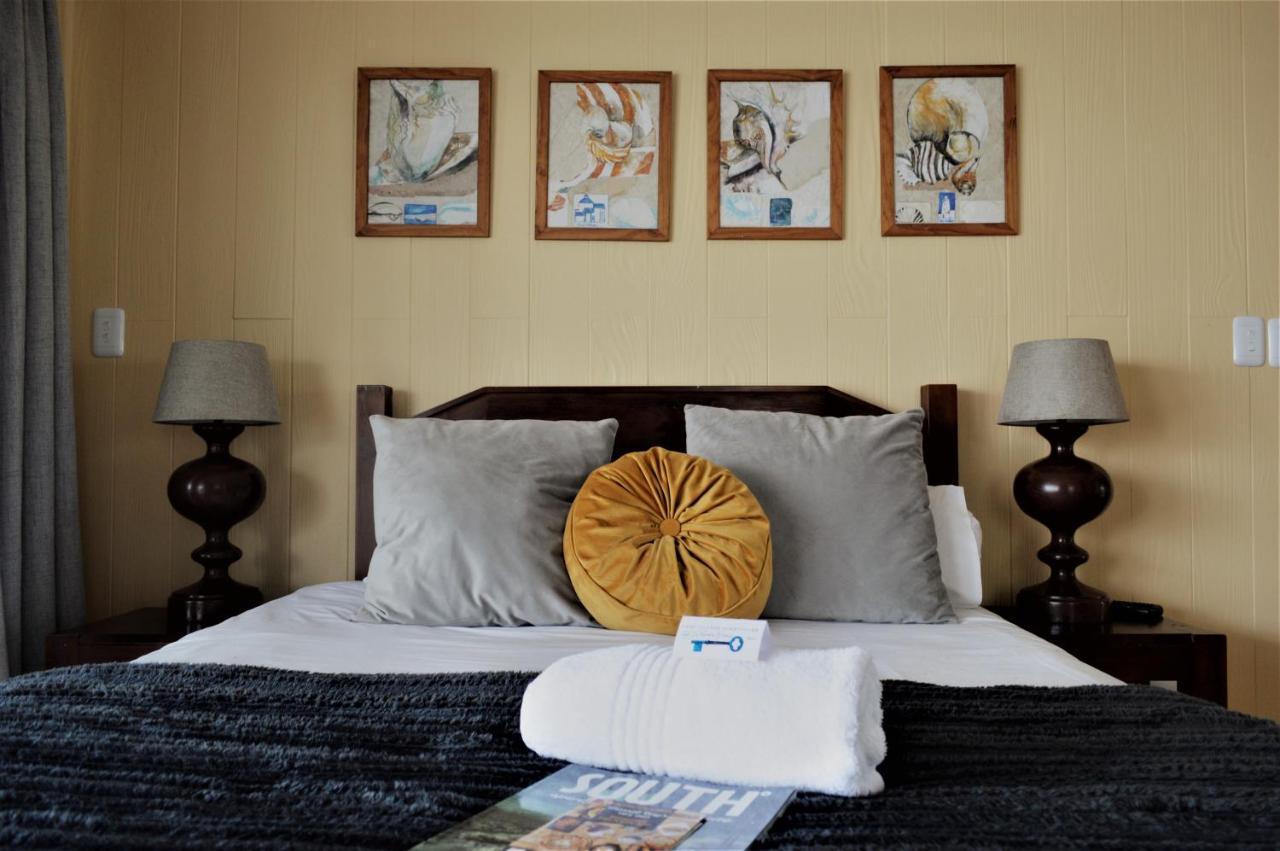 Point Village Guest House Mossel Bay Exteriör bild